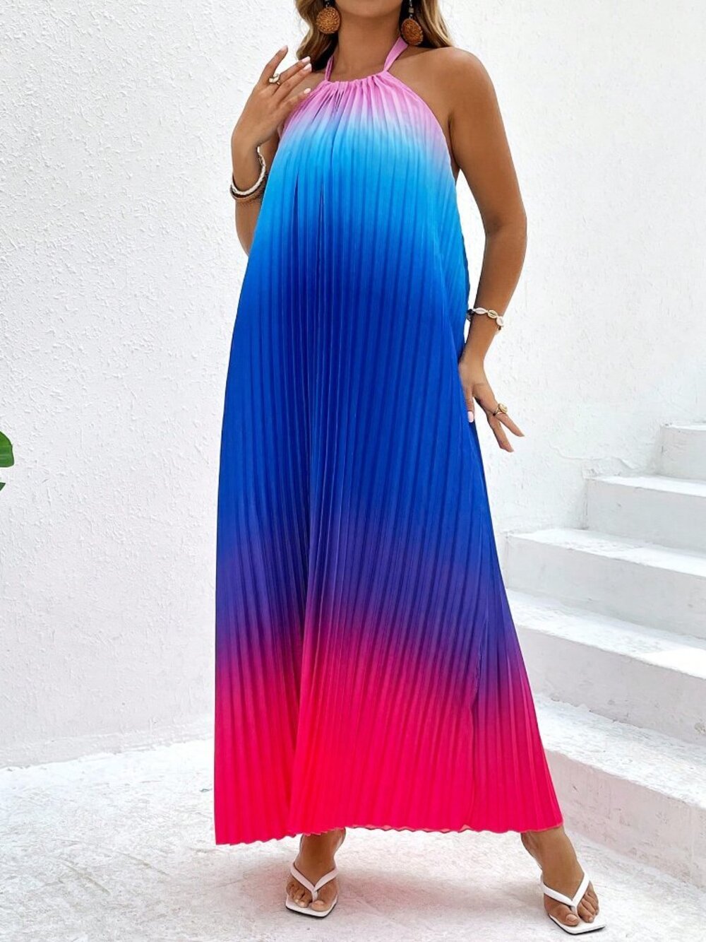Multicolor Casual Women's Plus Size Ombre Pleated Backless Halter Dress - Picture 4 of 5